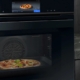 siemens oven apparatuur met pizza in oven