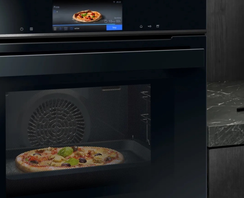 siemens oven apparatuur met pizza in oven